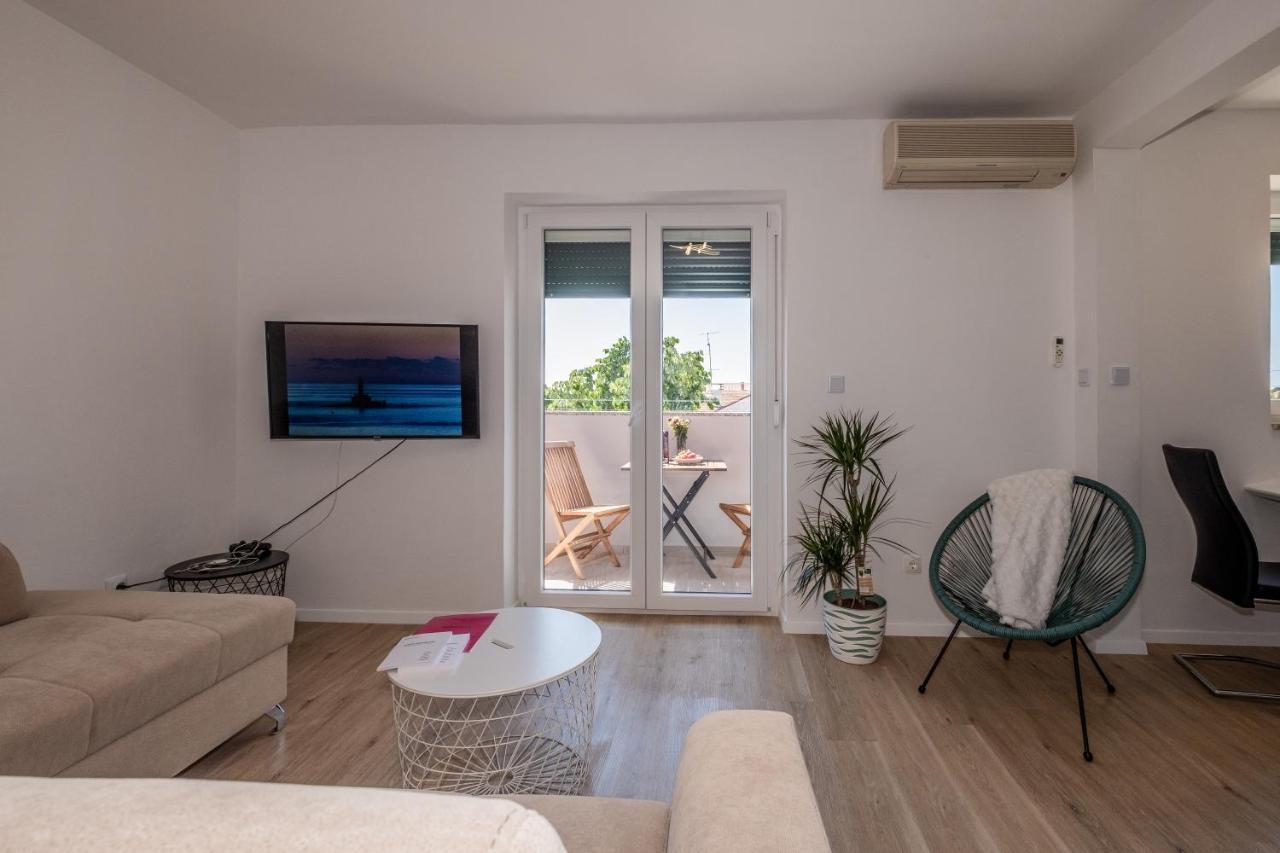 Second Apartment *