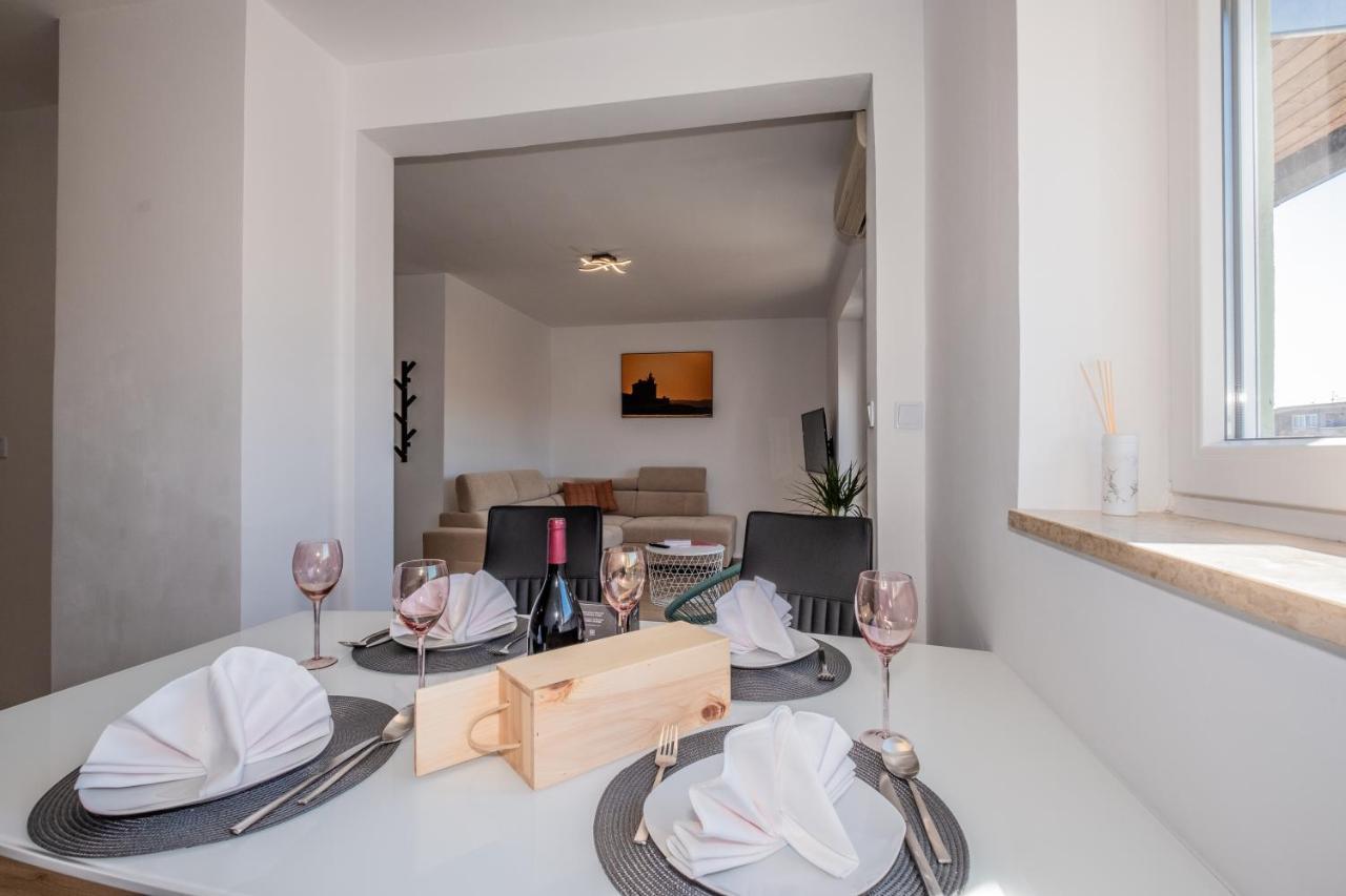 Apartment Second *